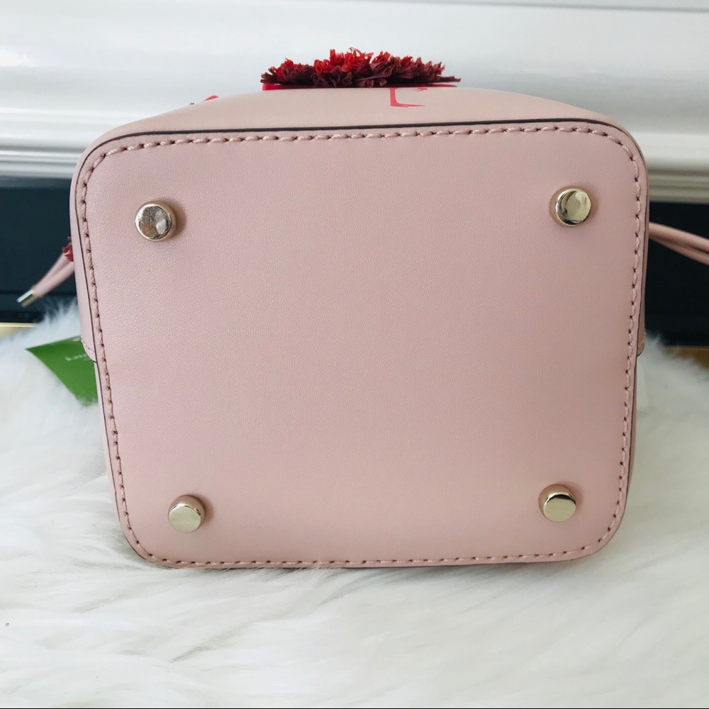 ⬇️ PRICE DROPPED! Flamingo pippa kate spade bucket - Picture 8 of 8